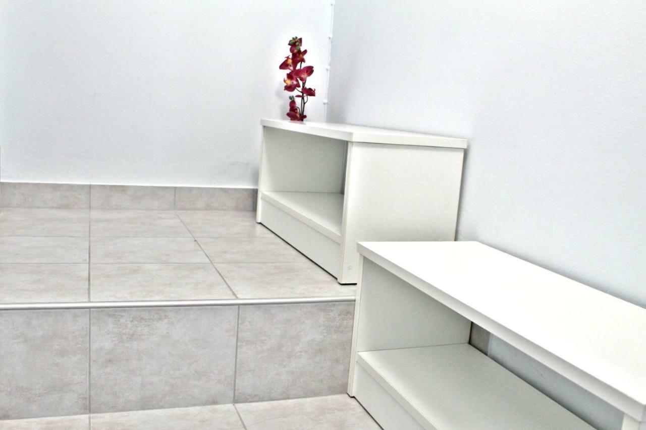 Apartamento By The Acropolis, In The Heart Of Plaka! Atenas Exterior foto