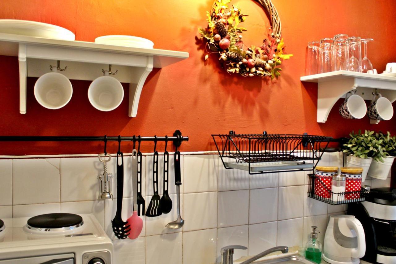 Apartamento By The Acropolis, In The Heart Of Plaka! Atenas Exterior foto